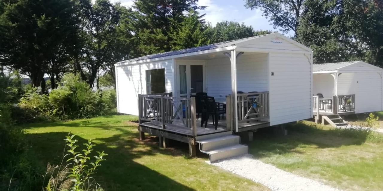 Hebergements Camping "Les Pieds Dans L'Eau" Crozon Esterno foto