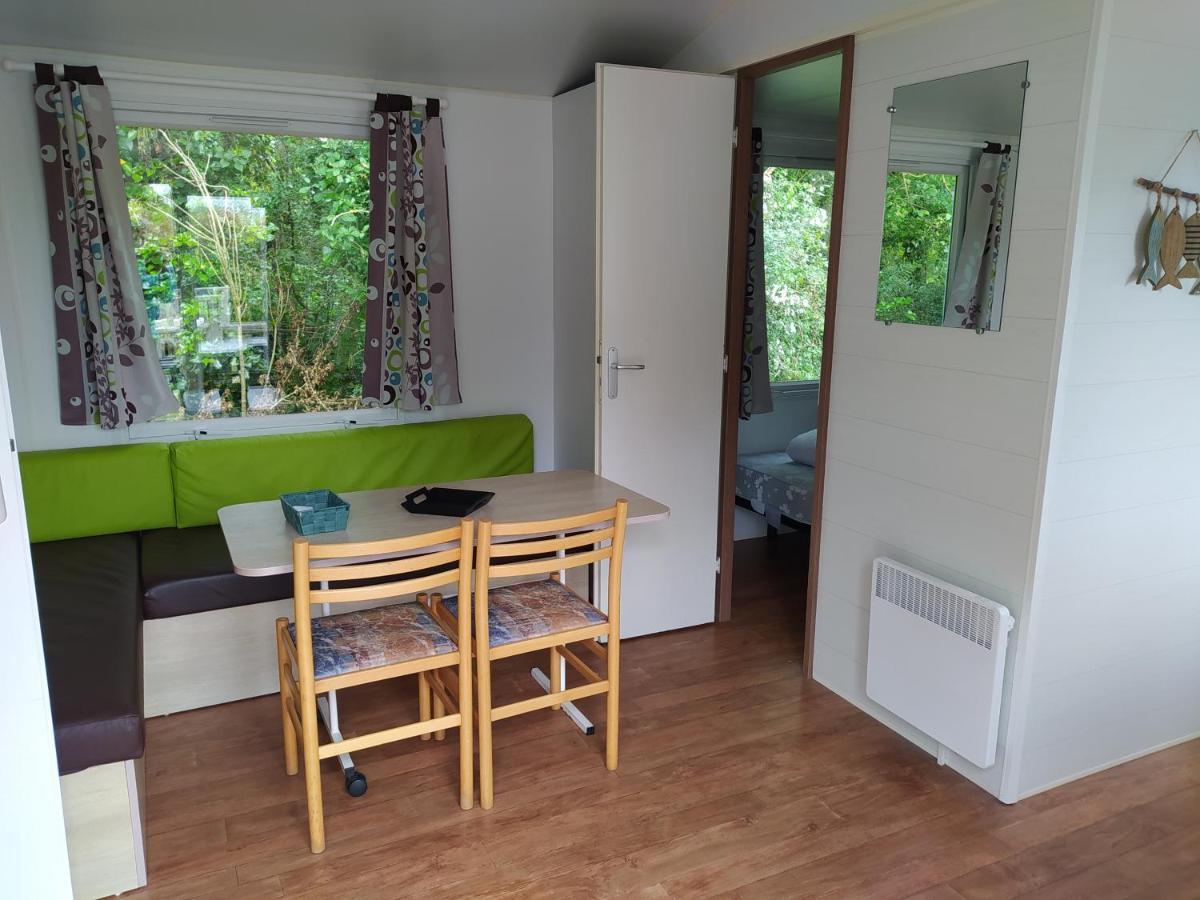 Hebergements Camping "Les Pieds Dans L'Eau" Crozon Esterno foto