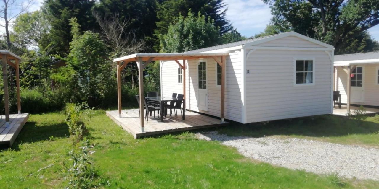 Hebergements Camping "Les Pieds Dans L'Eau" Crozon Esterno foto