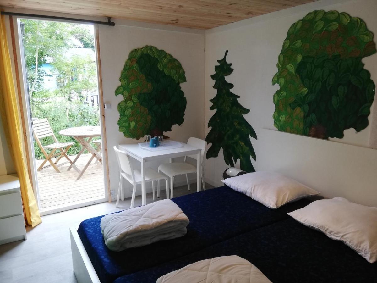 Hebergements Camping "Les Pieds Dans L'Eau" Crozon Esterno foto